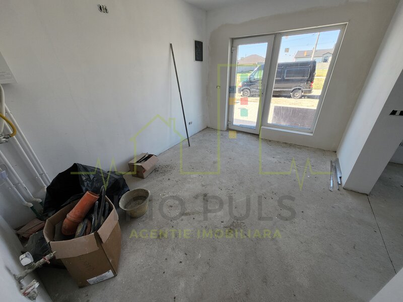 Mosnita Noua, Sad, 2 locuri de parcare, vila noua, pretabil afacere